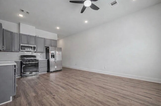 Building Photo - 7993 Attwater St