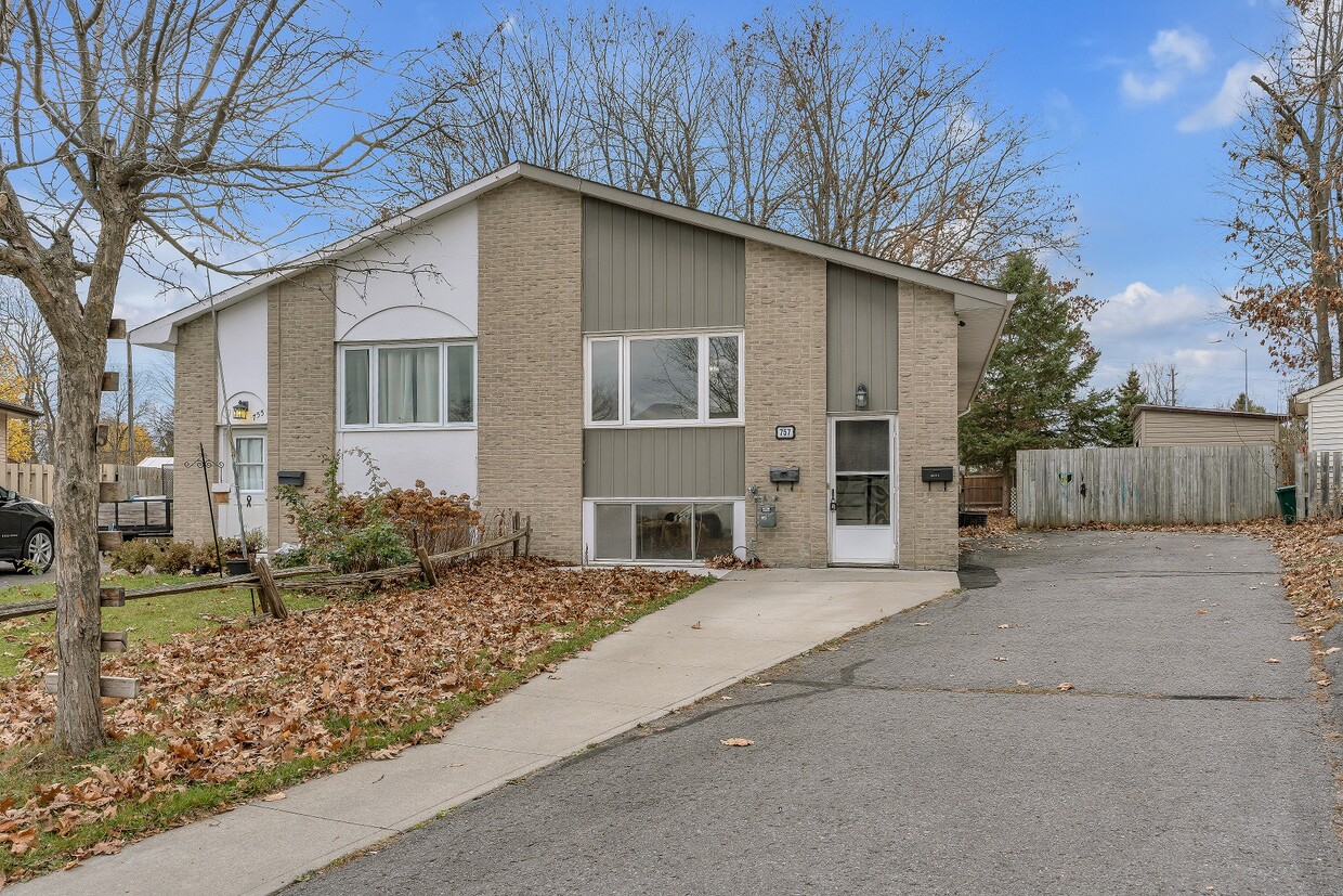 Photo principale - 757 Grouse Crescent