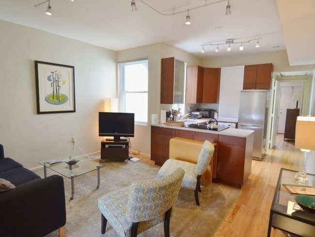 Building Photo - 1512 10th Street NW Apt 4