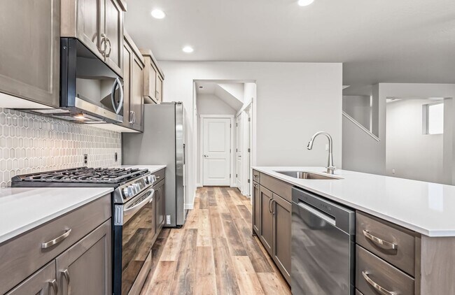 Foto del edificio - BRAND NEW BLACKROCK 4BD/2.5BA MERIDIAN HOME!