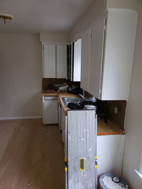 Foto del edificio - 4411 Greenlawn Dr