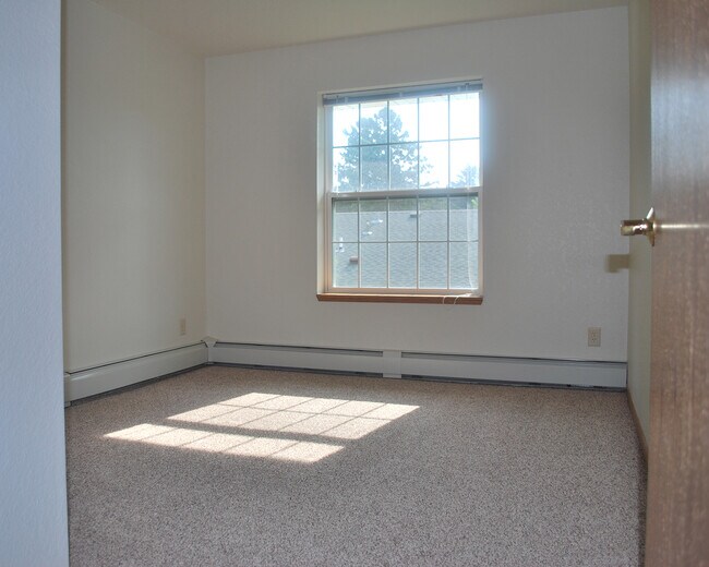 Building Photo - 433 Turril St