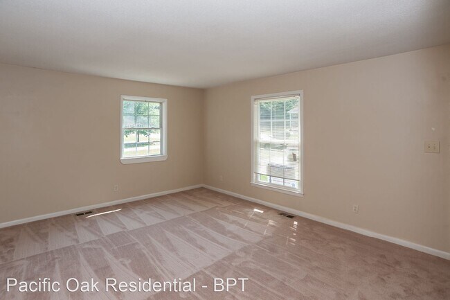 Building Photo - 3 br, 1.5 bath House - 1070 Madonna Drive