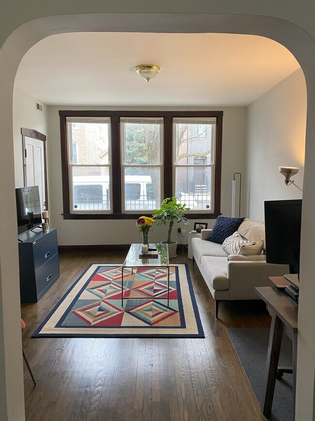 Foto del edificio - 2037 W Cullerton St