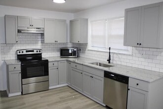 Building Photo - 12510 East 43rd St S