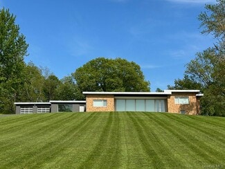 Building Photo - 387 Tishauser Rd