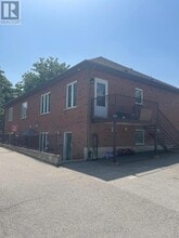 Building Photo - 10 Carnegie Ln