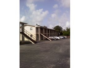 Building Photo - Pineridge Apartments