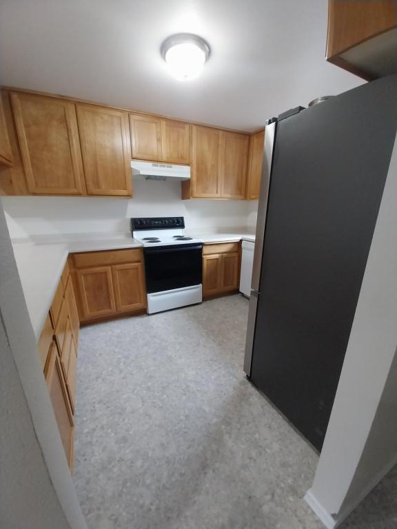 Building Photo - 1866 NE Fairview Ave