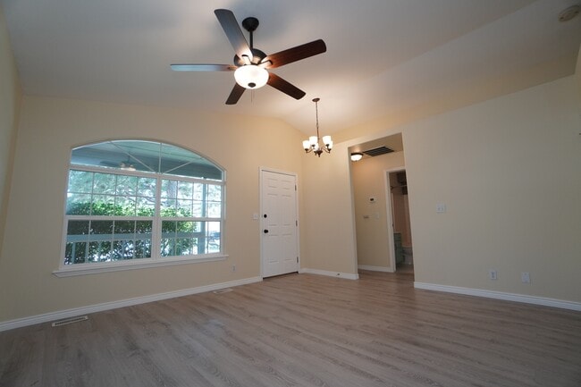 Foto del edificio - 5903 S Snowdrop Pl