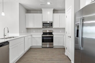 Building Photo - 1326 Prairie Dr