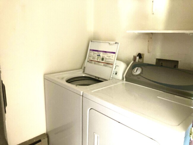 Laundry Room - 27015 Heatherford Dr