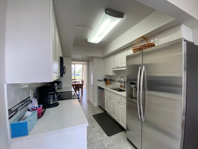 Foto del edificio - 2101 Bridgewood Dr