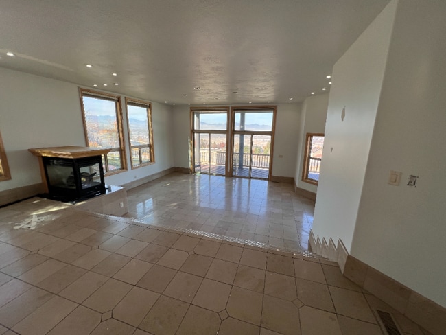 Building Photo - 14648 S Pristine Vw Cv