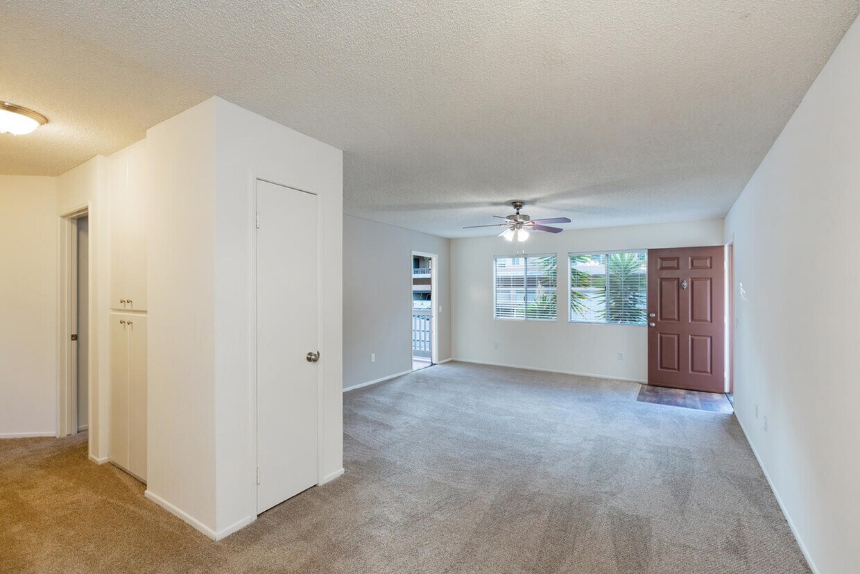 Elan Village North Apartments In Oceanside