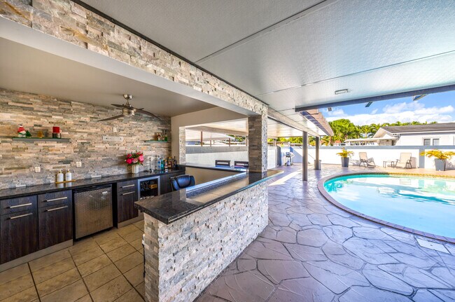 Foto del edificio - 490 W 33rd Pl