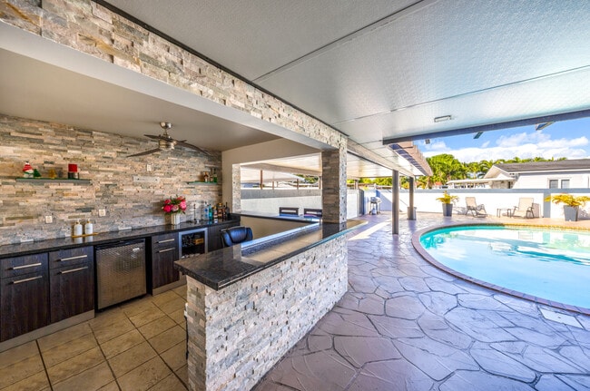 Photo - 490 W 33rd Pl House