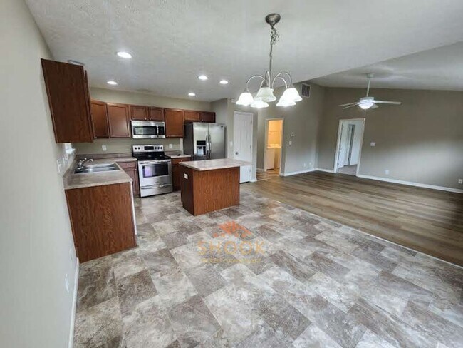 Foto del edificio - Available July 3rd! Cozy 3 BR Home in Lindberg Village