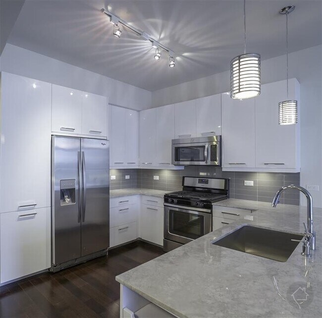 Foto del edificio - 907 W 5th St