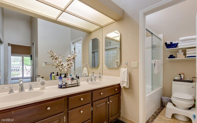 Building Photo - 1 br, 1 bath Condo - 3034 E Stella Ln