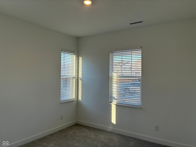 Building Photo - 2835 Woods Edge Dr