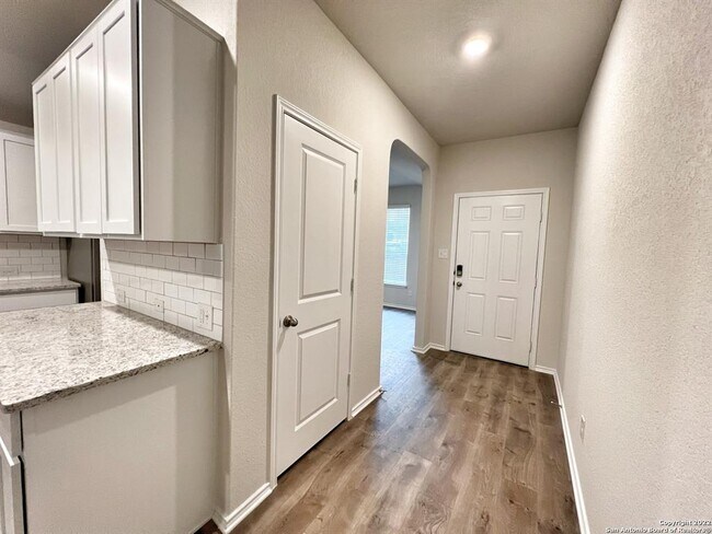 Foto del edificio - 3634 Copper River