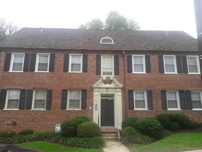 Foto del edificio - 2001 Fort Davis St SE