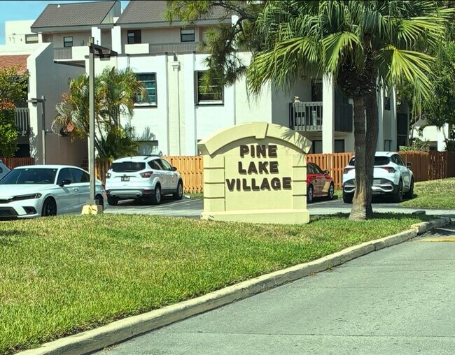 Foto del edificio - 8883 Fontainebleau Blvd