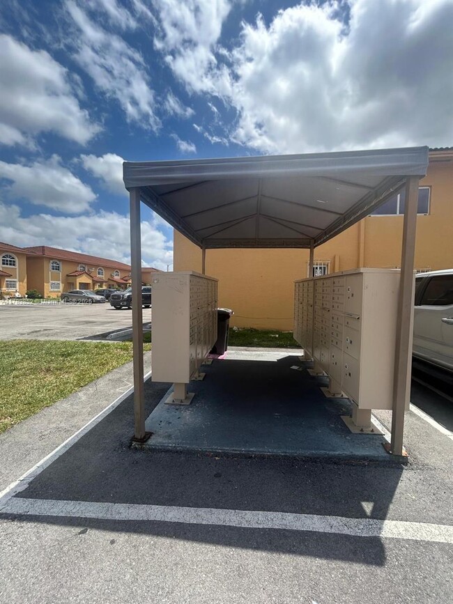 Building Photo - 7714 W 34th Ln