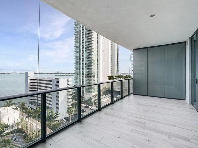 Foto del edificio - 480 NE 31st