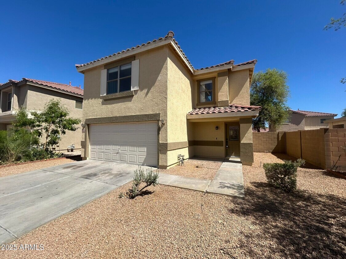 Primary Photo - 2274 E Hazeltine Way