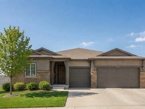 Building Photo - 4034 Spanish Oaks Ct