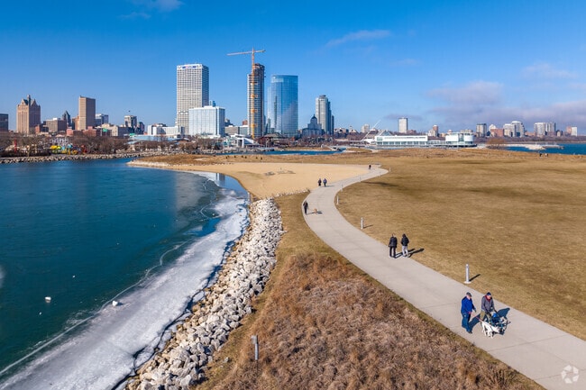 A view of Downtown Milwaukee from Lakeshore State Park in the Historic Third Ward.