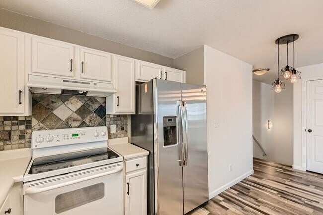 Building Photo - 3746 Ponderosa Ct