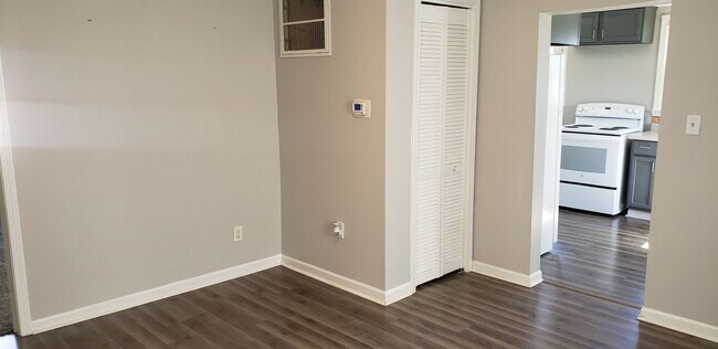 Foto del edificio - newly updated 2 bedroom 1 bath