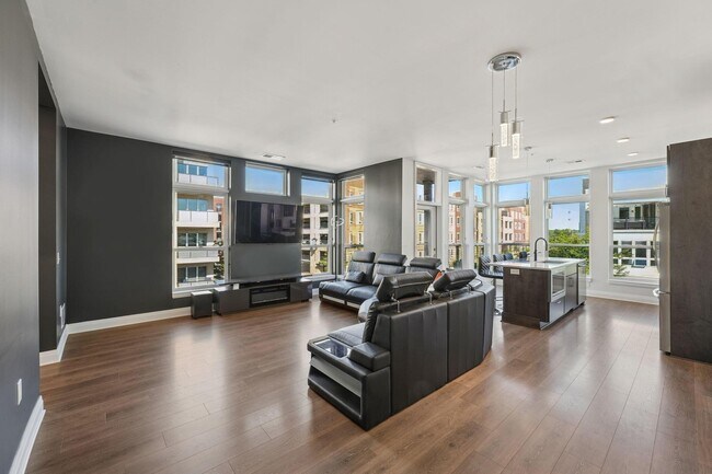 Foto del edificio - 6640 Mooney St