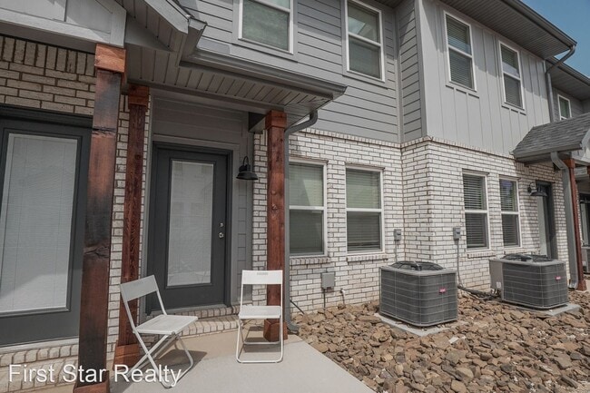 Building Photo - 2 br, 2.5 bath House - 654 N Littleleaf Te...