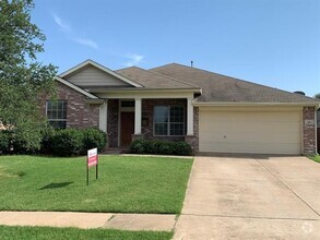 Building Photo - 211 Spruce Trail