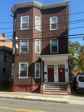 Building Photo - 71 School St