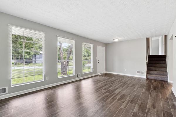 Foto del edificio - 2149 Indian Hill Rd