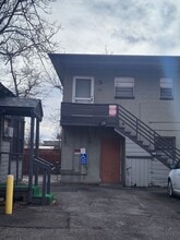 Building Photo - 915 Willow St