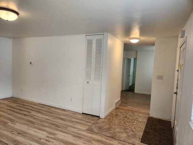Foto del edificio - 4287 Deerfield Hills Rd