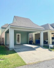 Building Photo - 108 Laguna Ln
