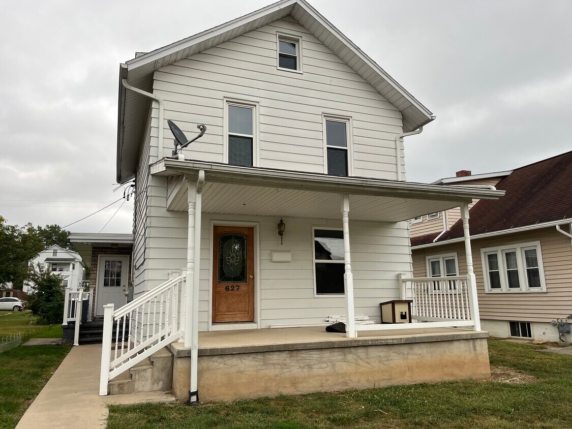 Foto principal - 627 S Wayne St