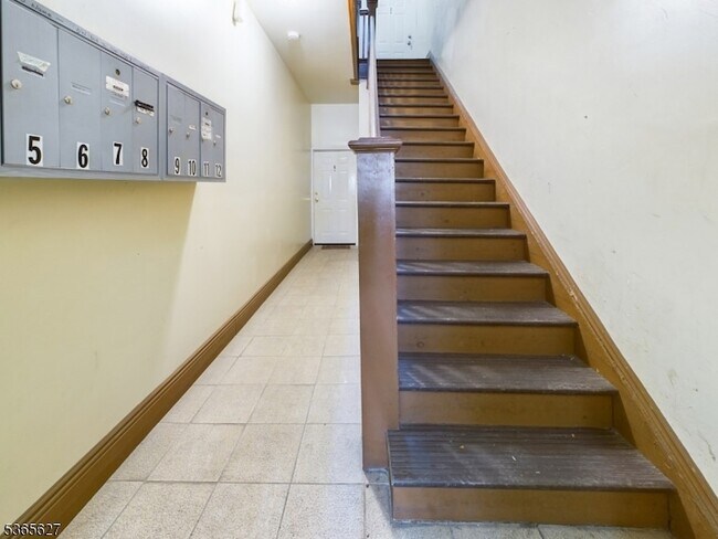 Foto del edificio - 413-15 Dodd St