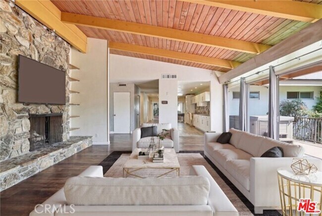 Foto del edificio - 6732 Wooster Ave