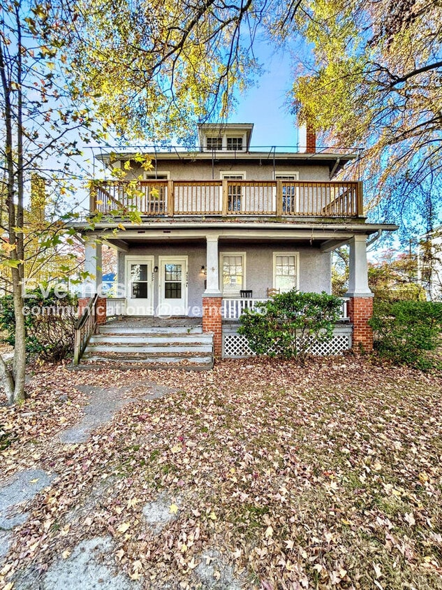 Primary Photo - 3114 Barton Ave