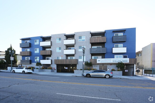 Building Photo - Cahuenga Ivy by Wiseman