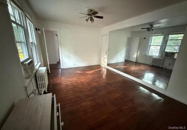 Building Photo - 364 Ashford Ave