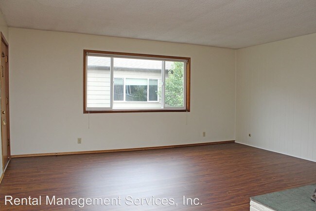Foto del edificio - 3063-3081 SE Pine St